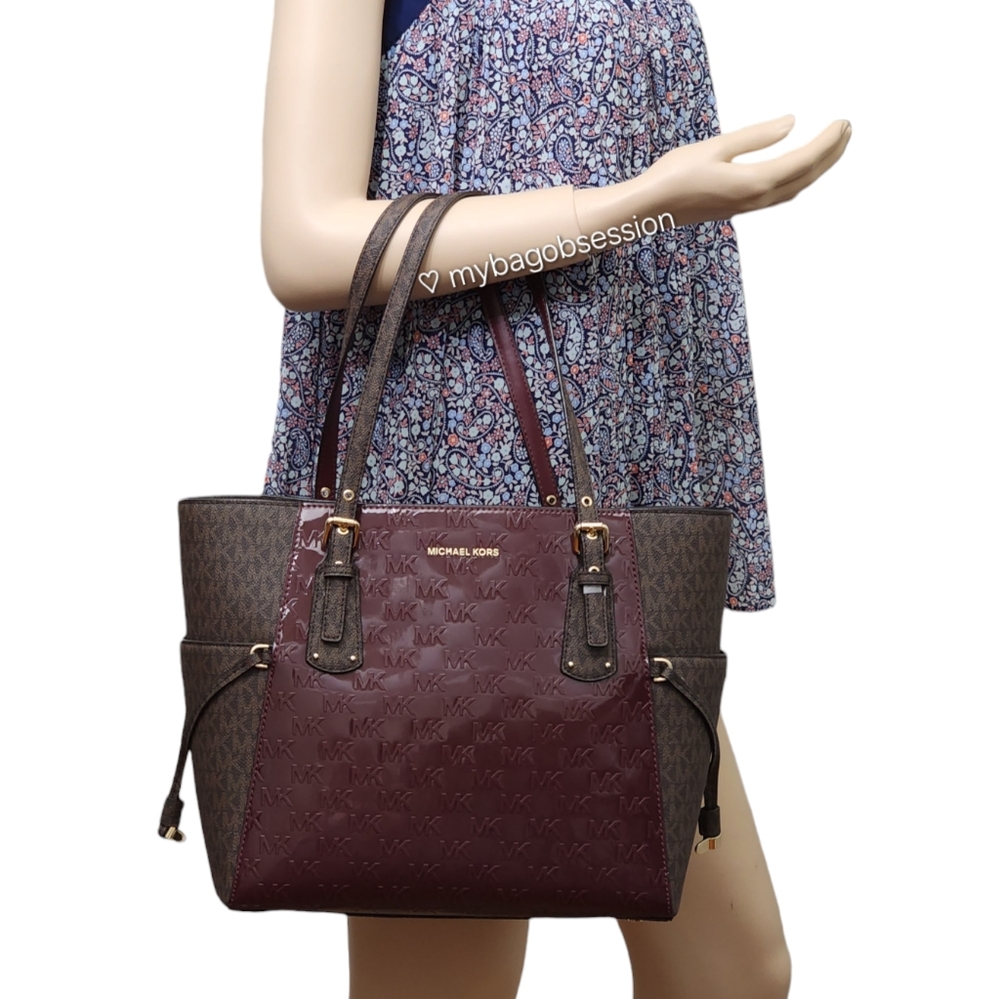 Michael Kors Voyager Logo Tote - Picture 7 of 8